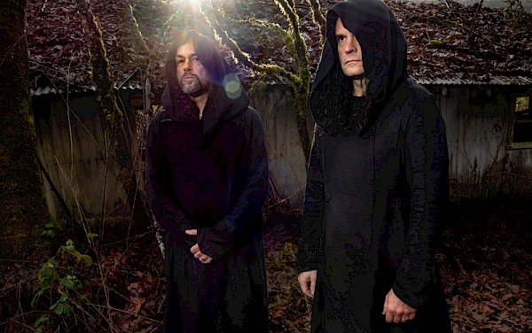 SUNN O)))